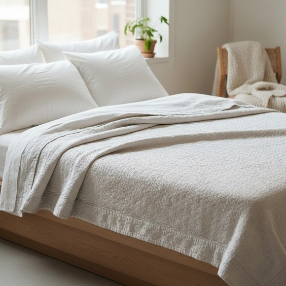 Frette Other - Frette Italy Luxury 100% Cotton White Matelassé Coverlet – Queen